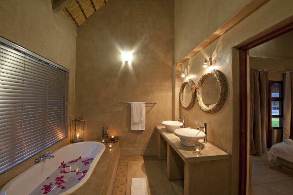 Emanya@Etosha Villa Namutoni Rom bilde